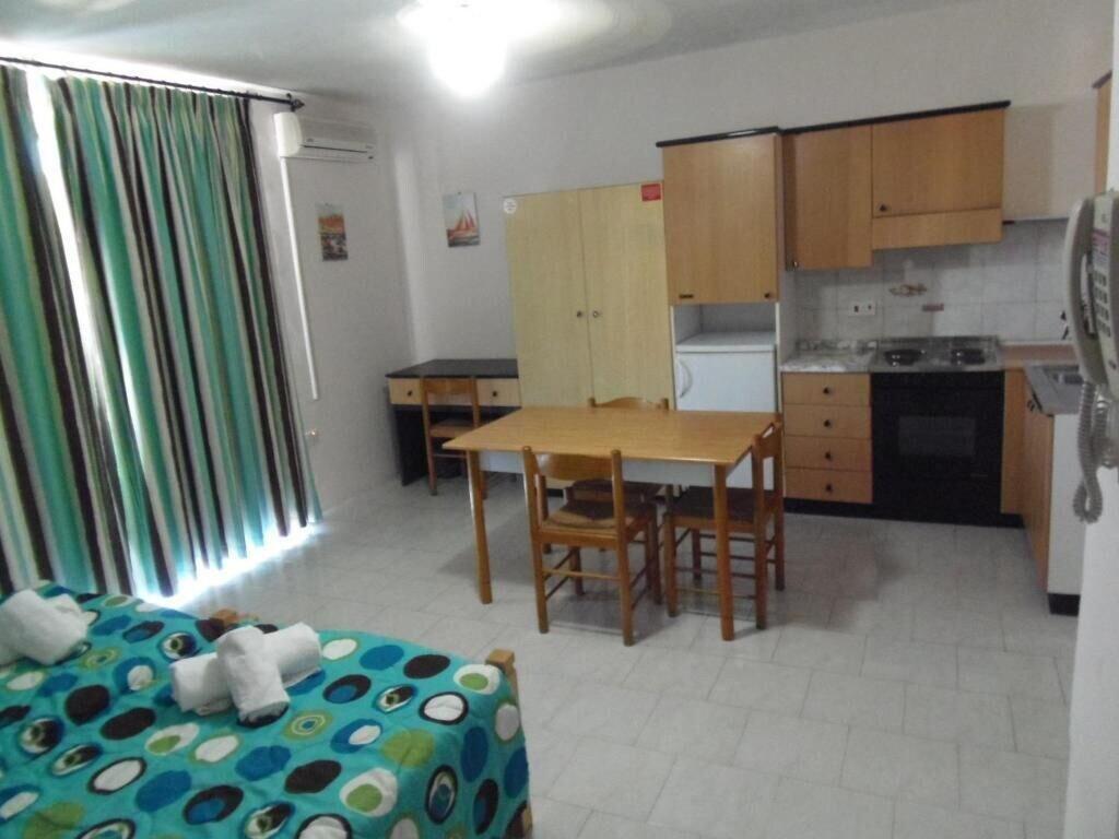 White Dolphin Complex Aparthotel Qawra Kültér fotó