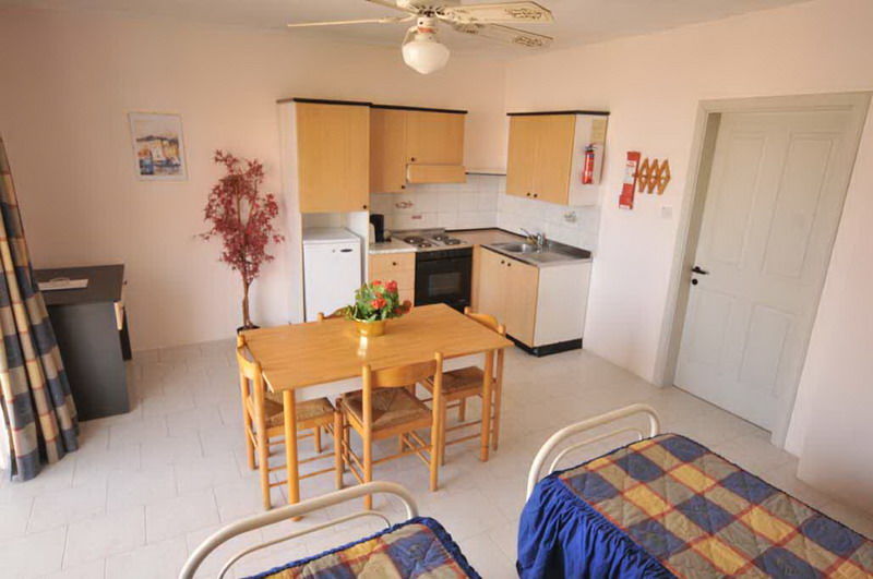 White Dolphin Complex Aparthotel Qawra Kültér fotó
