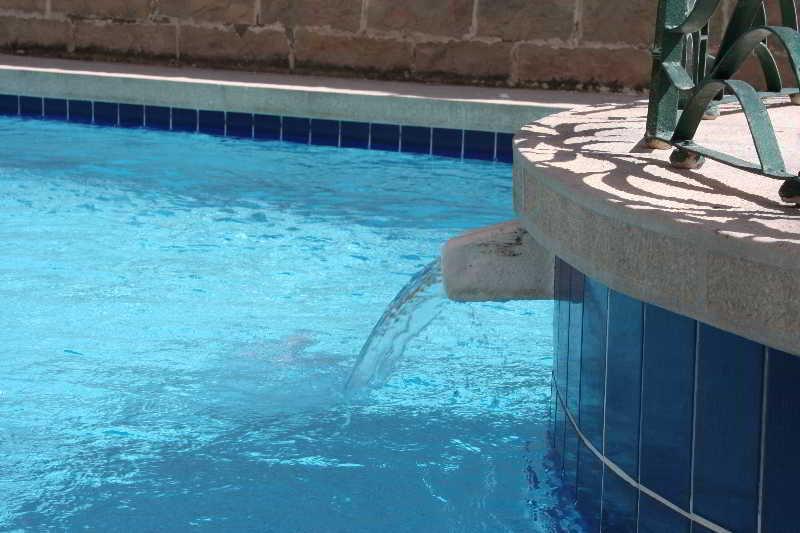 White Dolphin Complex Aparthotel Qawra Kültér fotó