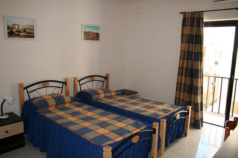White Dolphin Complex Aparthotel Qawra Kültér fotó