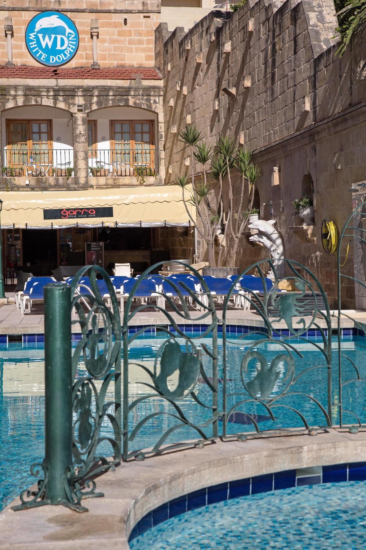 White Dolphin Complex Aparthotel Qawra Kültér fotó