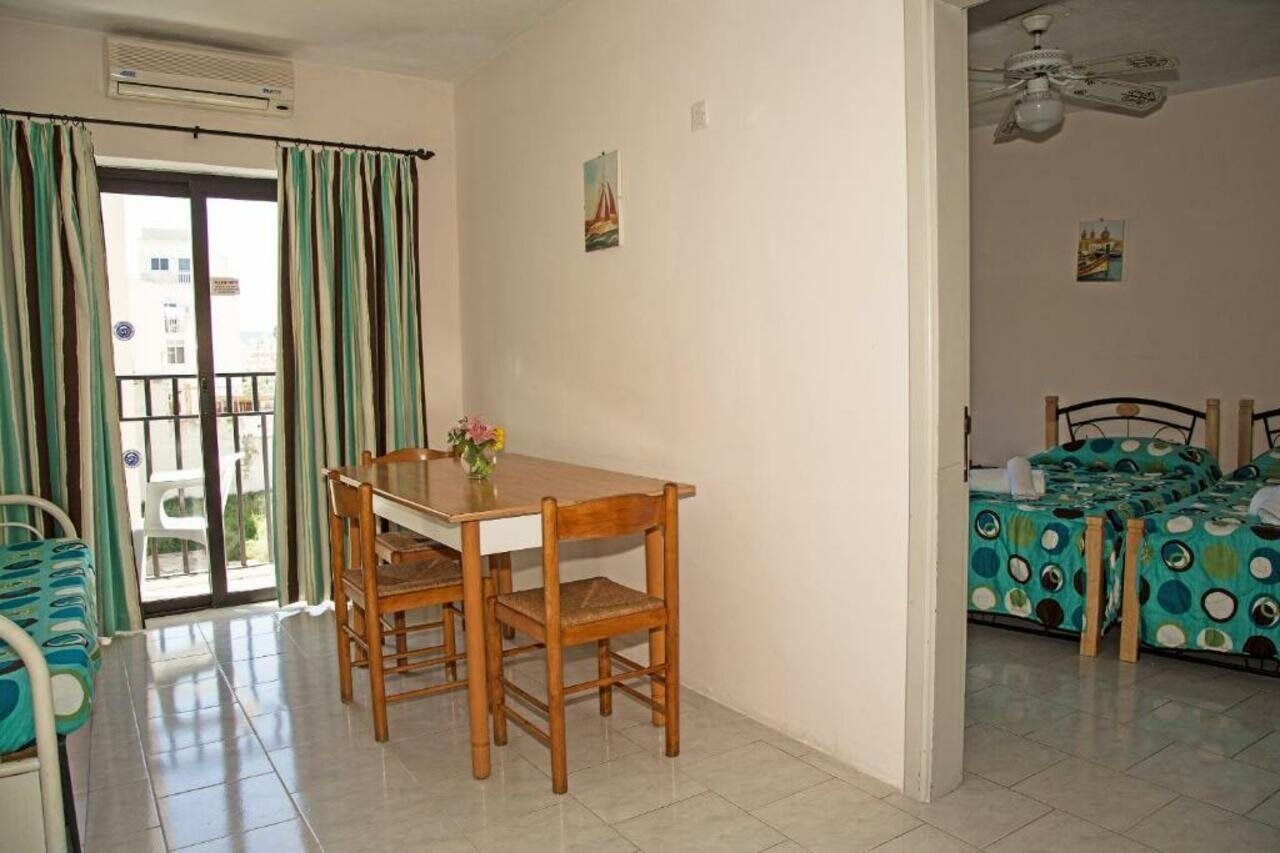White Dolphin Complex Aparthotel Qawra Kültér fotó